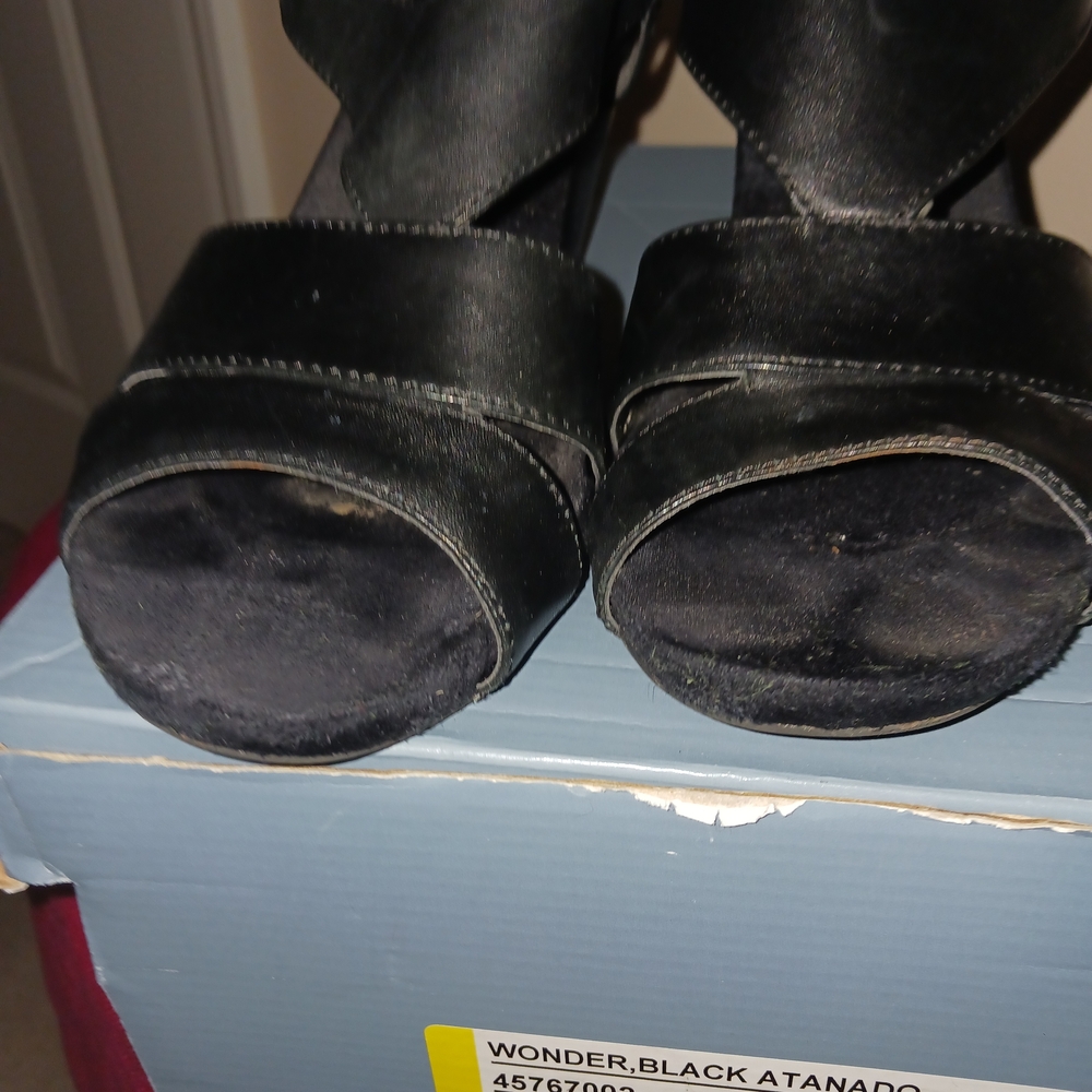 Dr. Scholl's Black Heeled Sandals